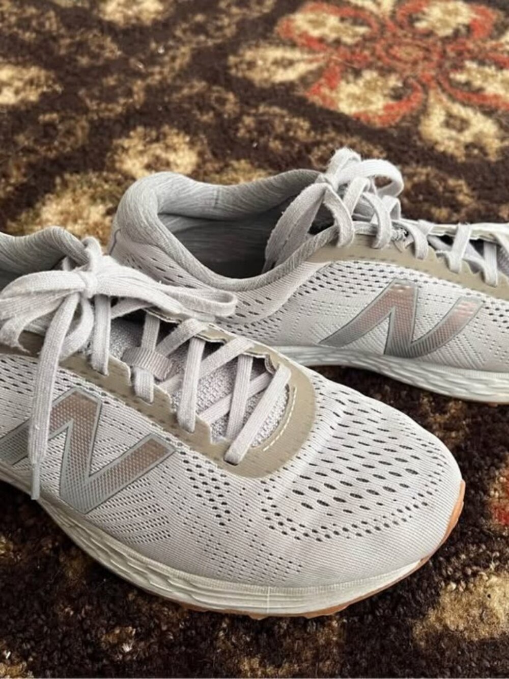 New Balance Fresh Foam Arishi Womens Running Shoes US 9.5 Gray